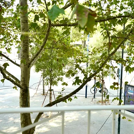 B&B Apartments شقة